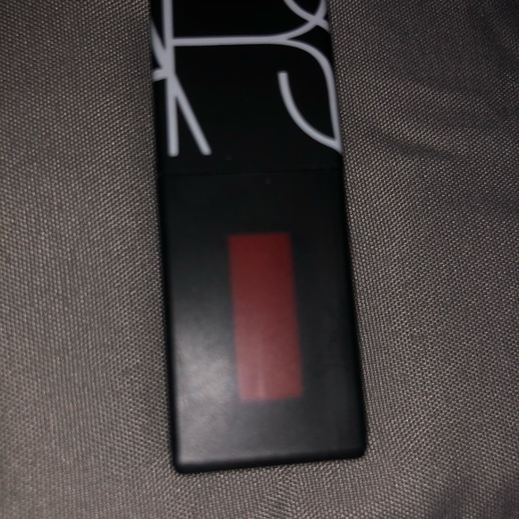 Gold Glitter Bag w/ Brand New Makeup - Picture 5 of 5